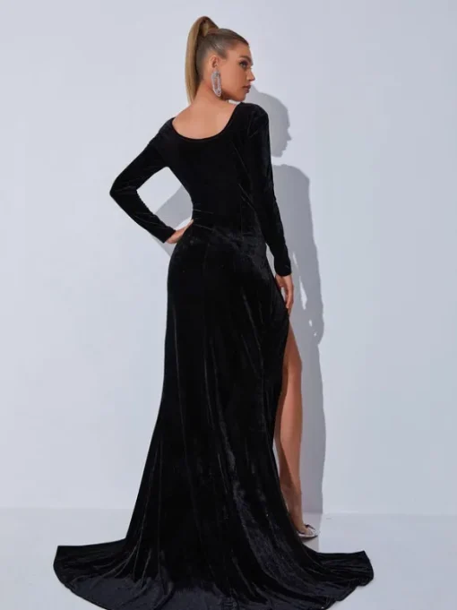 Bernice Long Sleeve Gloves Velvet Maxi Dress In Black