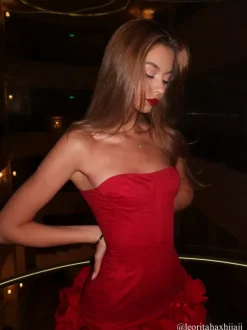 Birtin Strapless Flower Mini Dress In Red