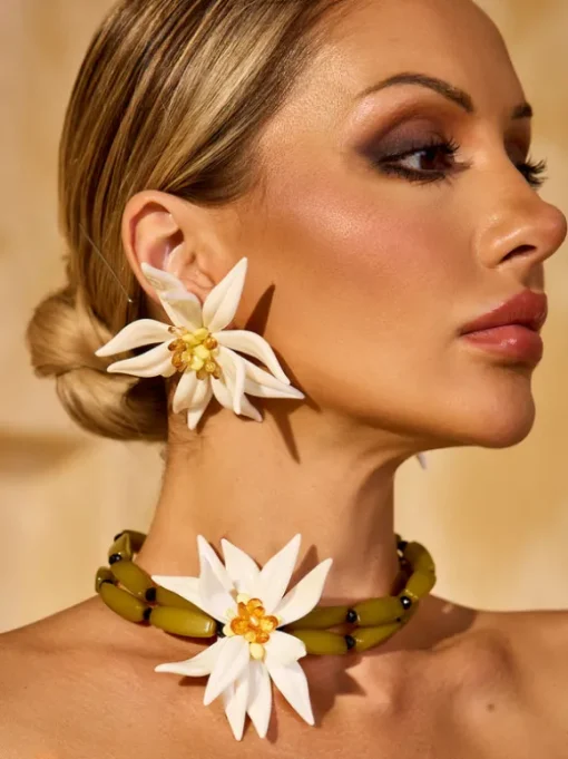 Bohemian Flower Necklace