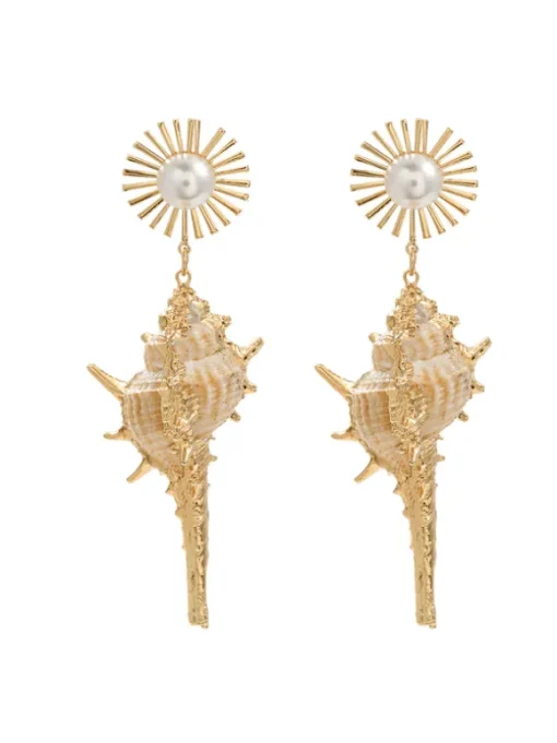 Hoshi Pearl Conch Earrings