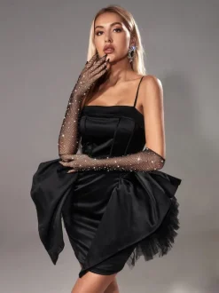 Pauline Diamond Fishnet Gloves In Black