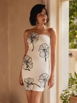 Yeni Strapless Flower Crystal Bandage Dress